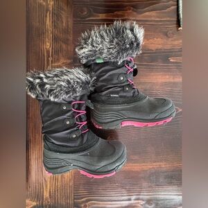 Girls Kamik size 3 boot